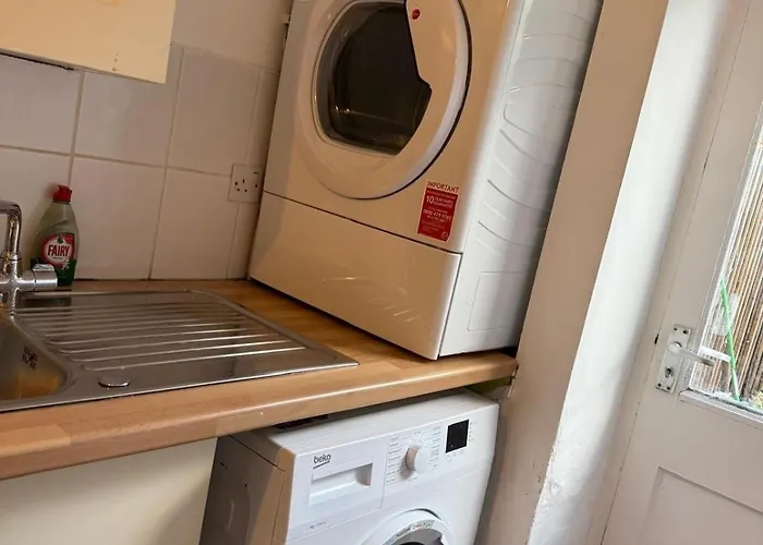 Maison d'hôtes 5 Brunswick St - Bedroom 01 Downstairs *