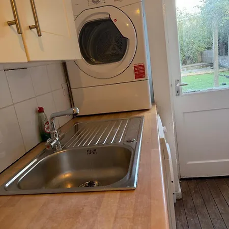 5 Brunswick St - Bedroom 01 Downstairs 招待所