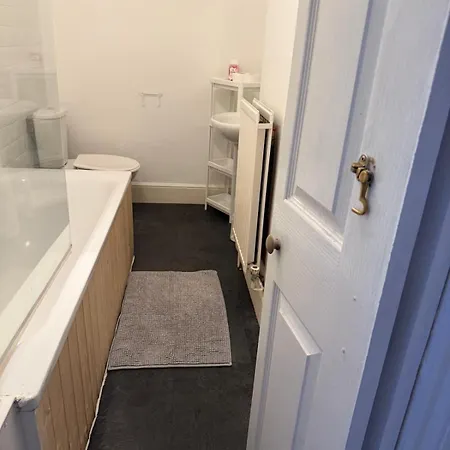 5 Brunswick St - Bedroom 01 Downstairs 招待所